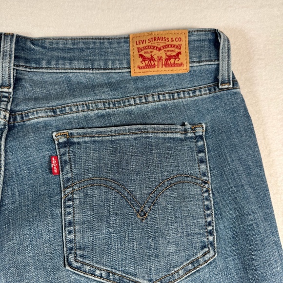 Levis Jeans Womens 18W Blue 415 Classic Boot Mid Rise Medium Wash Stretch Plus - Picture 9 of 10